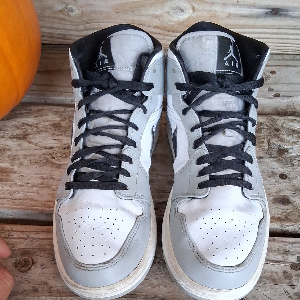 Jordan 1 Mid Smoke Grey Men's Black, Gray, and White Sneakers - Picture 8 of 15